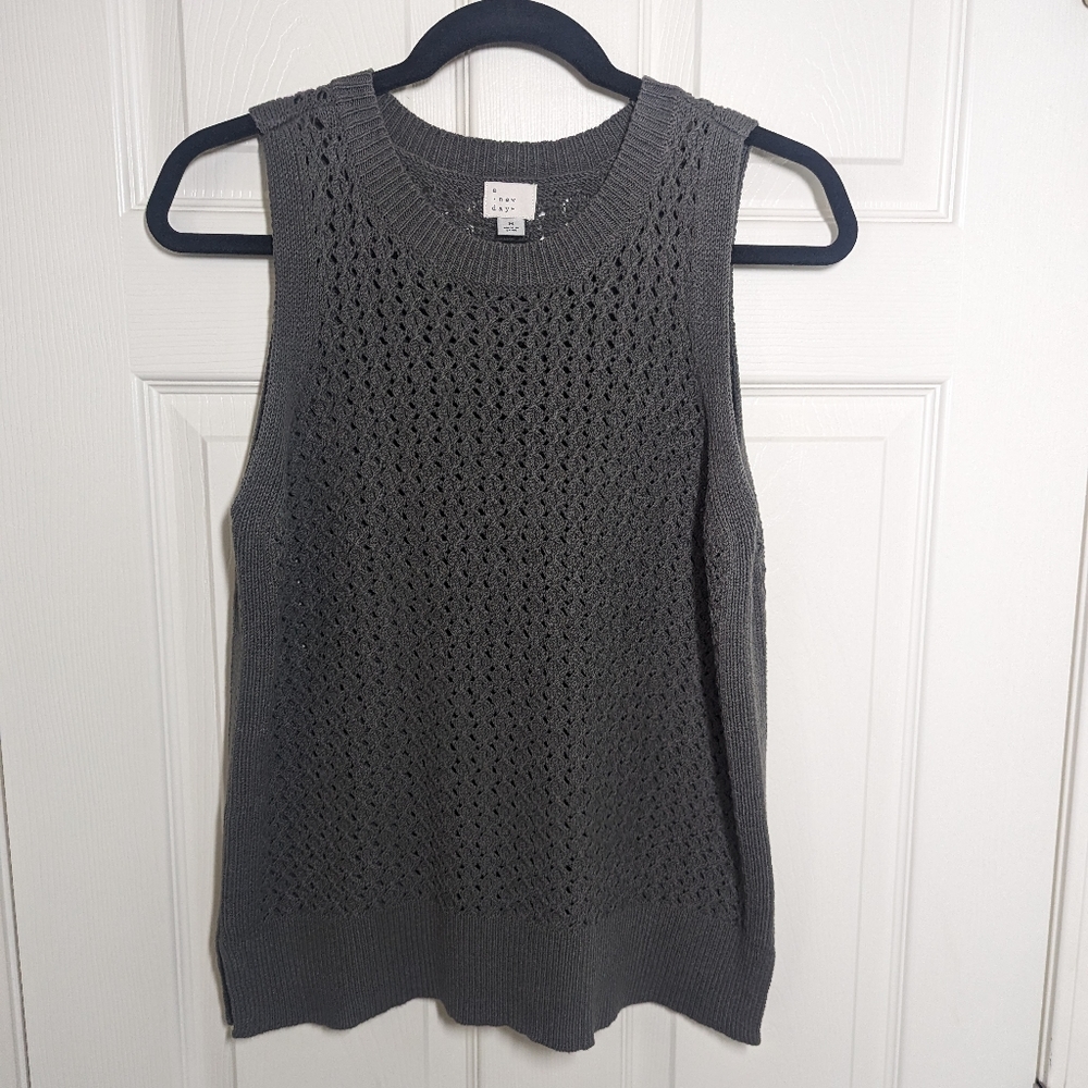 Gray chunky sleeveless sweater